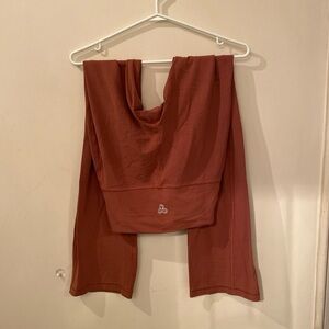Maroon ARITZIA TNA leggings